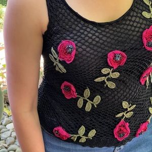 CDW Creative Design Works Women's Crochet Sleeveless Top
